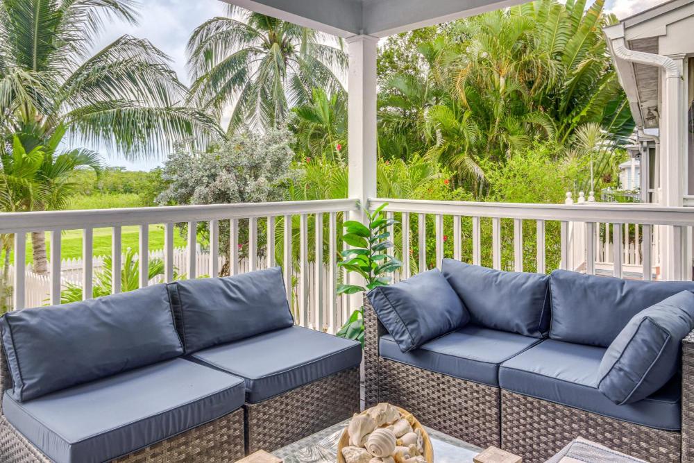Golf Course Oasis with Private Yard, 5 Mi to Duval!